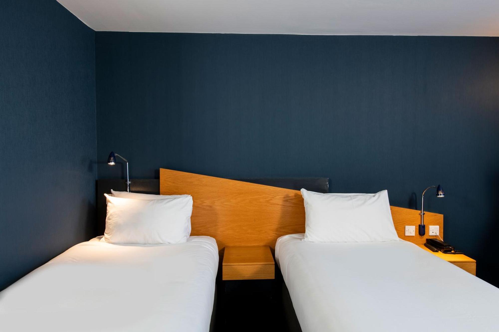 Holiday Inn Express Exeter East By Ihg Kültér fotó